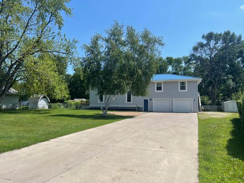 120 Century Ave Se, Hutchinson, MN, 55350-3111 | Card Image