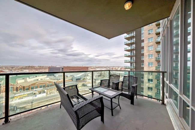1306 - 1410 1 Street Se, Home with 2 bedrooms, 2 bathrooms and 1 parking in Calgary AB | Image 12
