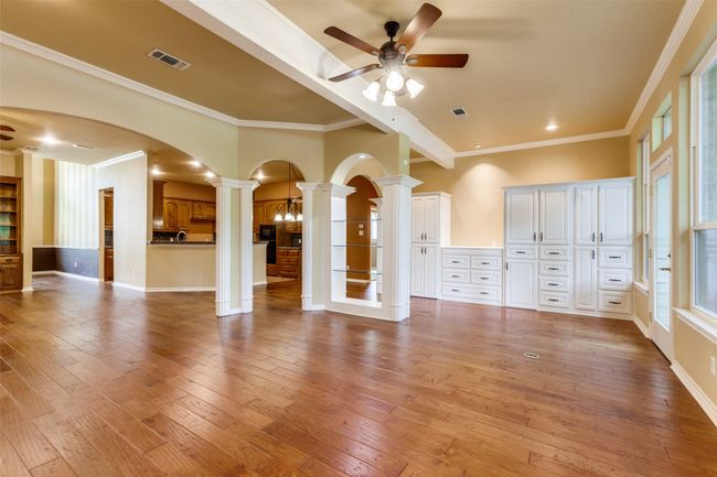 Large living area with extra storage. | Image 18