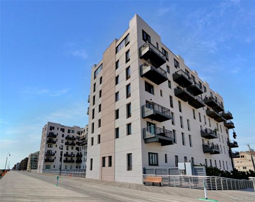 apt-6q-100 W Broadway, Long Beach, NY, 11561-4018 | Card Image