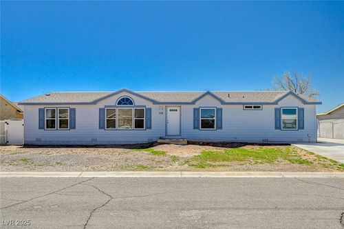 235 Tres Lobos St, Overton, NV, 89040-9132 | Card Image