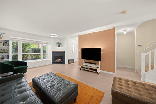 111-225 E 6th St, North Vancouver, BC, V7L1P4 | Card Image