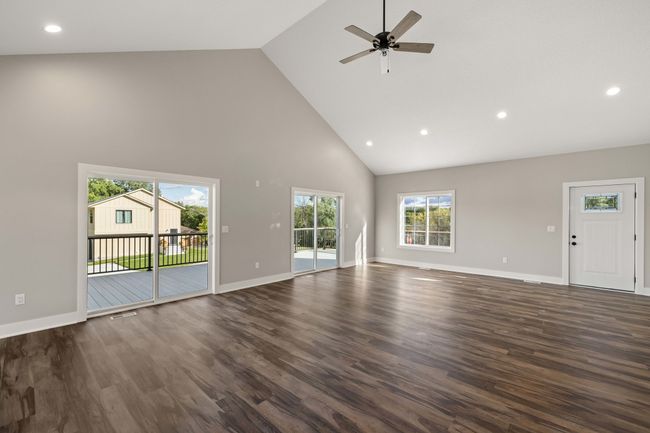 8479 Lakeshore Dr, Home with 3 bedrooms, 2 bathrooms and null parking in Dexter IA | Image 14