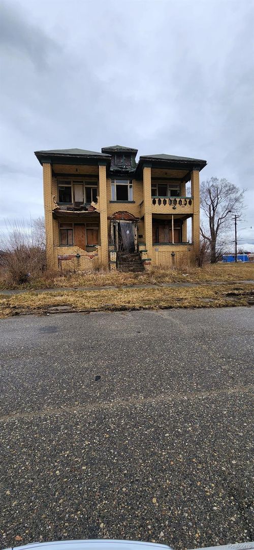 3740 Rochester St, Detroit, MI, 48206-1631 | Card Image