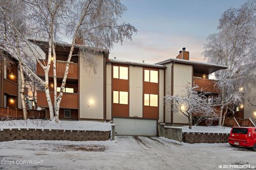 21h-7321 Huntsmen Cir, Anchorage, AK, 99518-2737 | Card Image