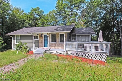 41 Scenic Dr, Hamburg, NJ, 07419-1814 | Card Image