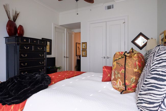 221 guest bedroom | Image 31