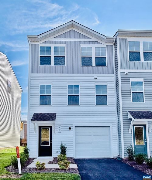 83 Laurin St, Charlottesville, VA, 22902-6943 | Card Image