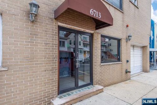 6715 Polk St, Guttenberg, NJ, 07093-1717 | Card Image