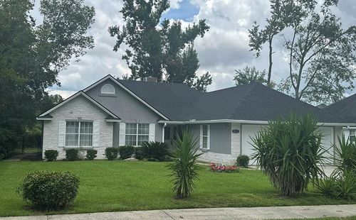 2033 Oakdale Dr, Valdosta, GA, 31602-2242 | Card Image