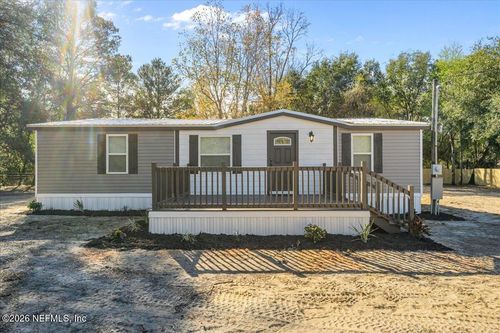 121 Lynnwood Ave, Interlachen, FL, 32148-7338 | Card Image