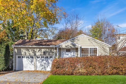 258 Booth St, Stratford, CT, 06614-4703 | Card Image