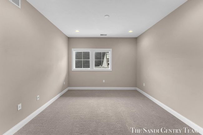 15 - 917 W Savidge St, Condo with 2 bedrooms, 2 bathrooms and null parking in Spring Lake MI | Image 32