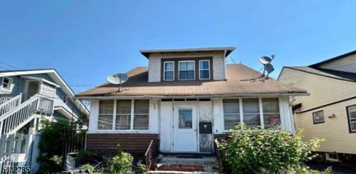 222 Paterson Ave, Paterson, NJ, 07502-1935 | Card Image
