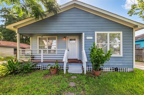 8215 Canyon St, Houston, TX, 77051-1126 | Card Image