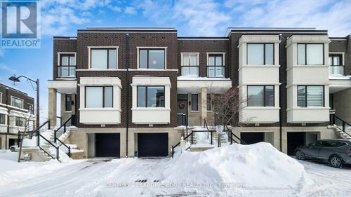 42 Genuine Lane, Richmond Hill, ON, L4B0E5 | Card Image