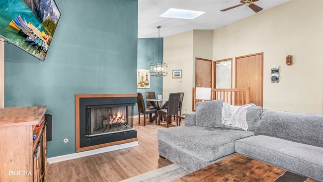 APT-302 - 457 Valley Dr, Condo with 2 bedrooms, 2 bathrooms and 2 parking in Naperville IL | Image 5