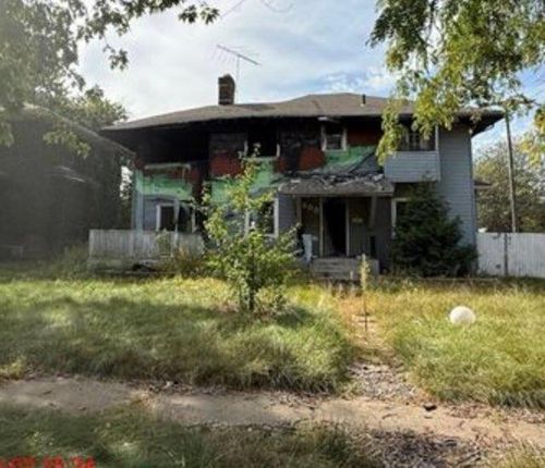 600 Pierce St, Gary, IN, 46402-2143 | Card Image