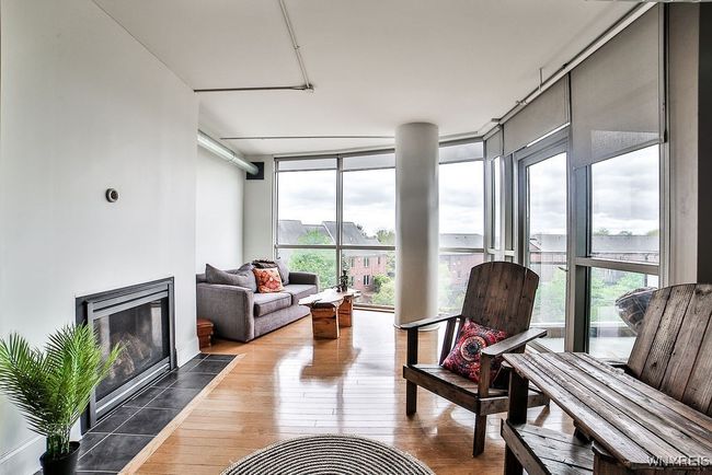 Living Area | Image 5