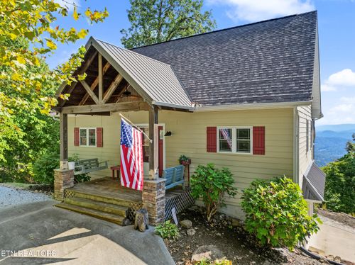 203 Nightshade Ln, New Tazewell, TN, 37825-2677 | Card Image