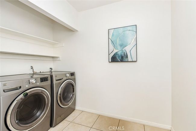 UNIT-209 - 14315 Riverside Dr, Condo with 2 bedrooms, 2 bathrooms and 3 parking in Sherman Oaks CA | Image 15