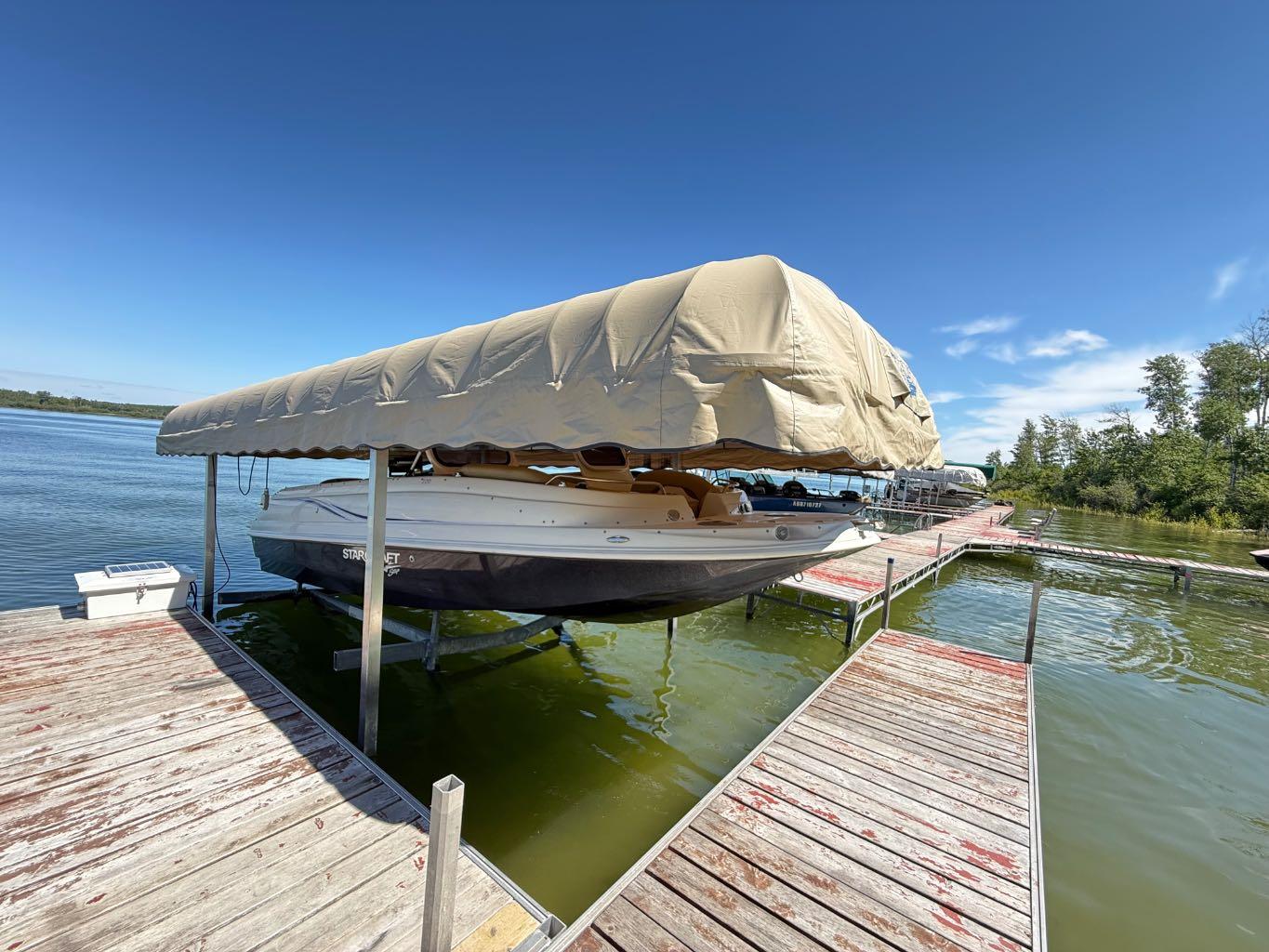Residential in Lac Des Iles 4