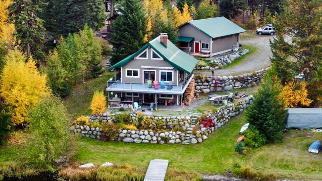 7068 Gun Lake West Road, House other with 3 bedrooms, 2 bathrooms and 9 parking in Pemberton BC | Image 5