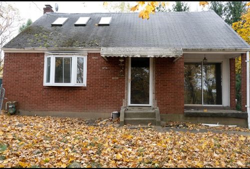 301 Mccutcheon Ln, Pittsburgh, PA, 15235-1648 | Card Image