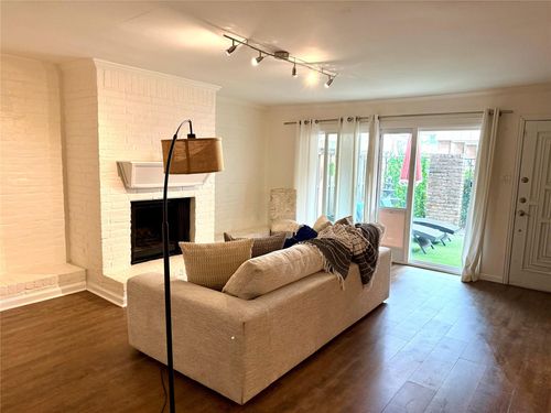 6338 Crab Orchard Rd, Houston, TX, 77057-1008 | Card Image