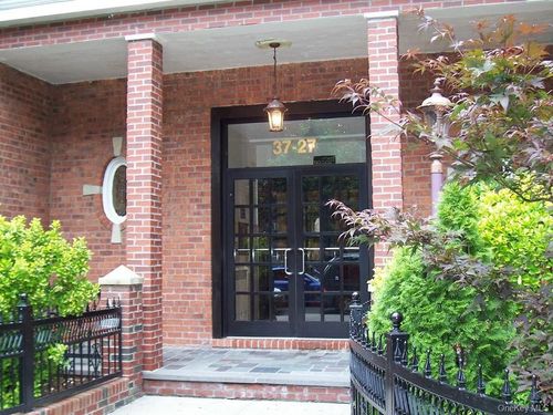 1m-37-27 86th St, Jackson Heights, NY, 11372-7414 | Card Image