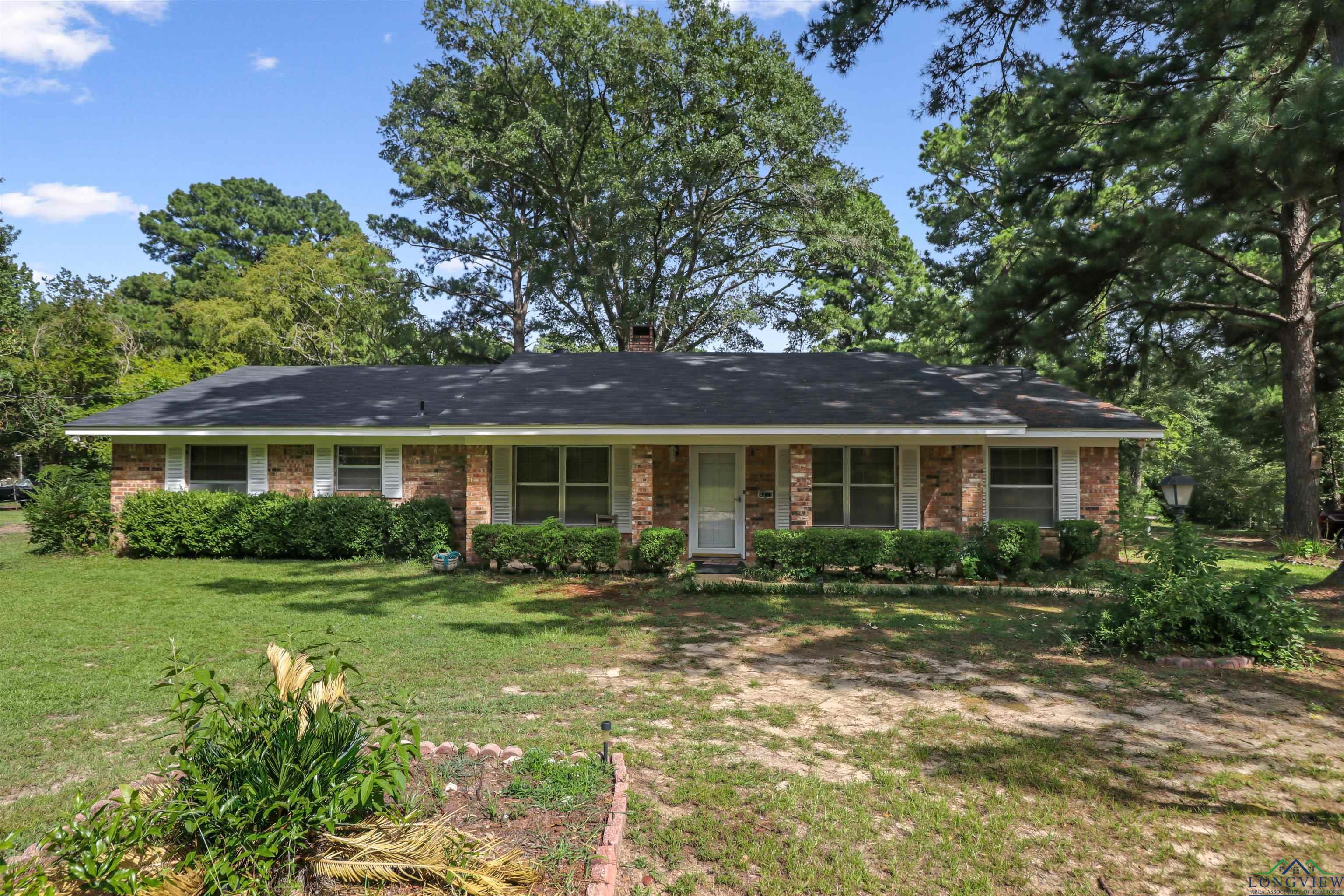 Tanglewood Dr, Longview, TX 75604