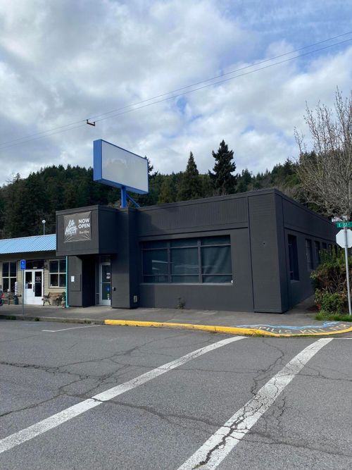 48257 E 1st Street, Oakridge, OR, 97463 | Card Image