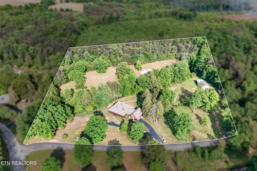 25 Old Kentucky Stock Rd, Crossville, TN, 38571-6085 | Card Image