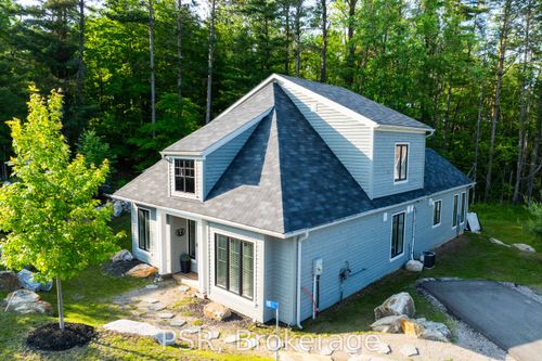 15-2054 Peninsula Rd, Minett, ON, P0B1G0 | Card Image