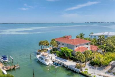 585 Gunwale Lane, House other with 3 bedrooms, 3 bathrooms and null parking in Longboat Key FL | Image 1