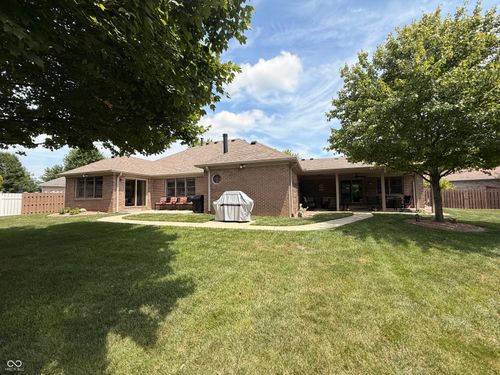 768 Robertson Ct, Danville, IN, 46122-7869 | Card Image