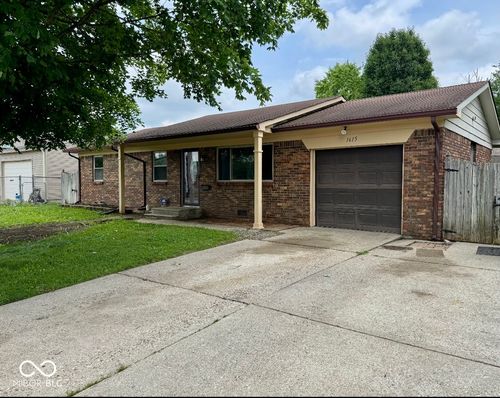 1615 9th Ave, Beech Grove, IN, 46107-2556 | Card Image