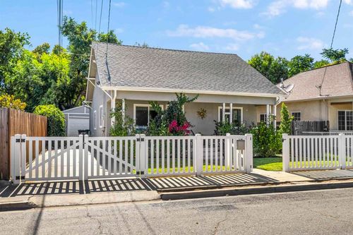 2776 Santa Clara Way, Sacramento, CA, 95817 | Card Image