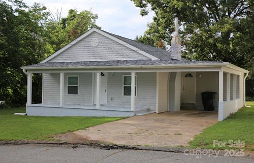 150 Holland St, Forest City, NC, 28043-4577 | Card Image