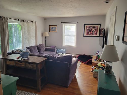 17 5th St, Swansea, MA, 02777-3208 | Card Image