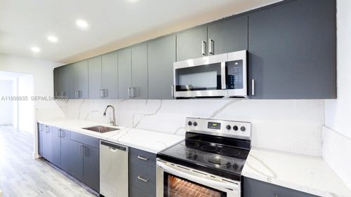 apt-710-3660 Ne 166th St, North Miami Beach, FL, 33160-3823 | Card Image