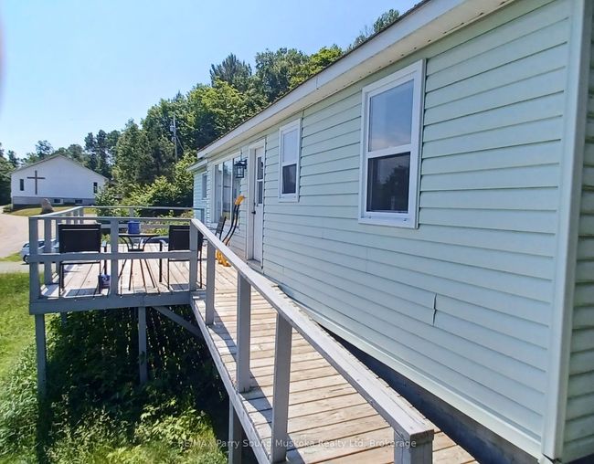 14 Church Rd, House other with 3 bedrooms, 1 bathrooms and 2 parking in Redbridge ON | Image 17