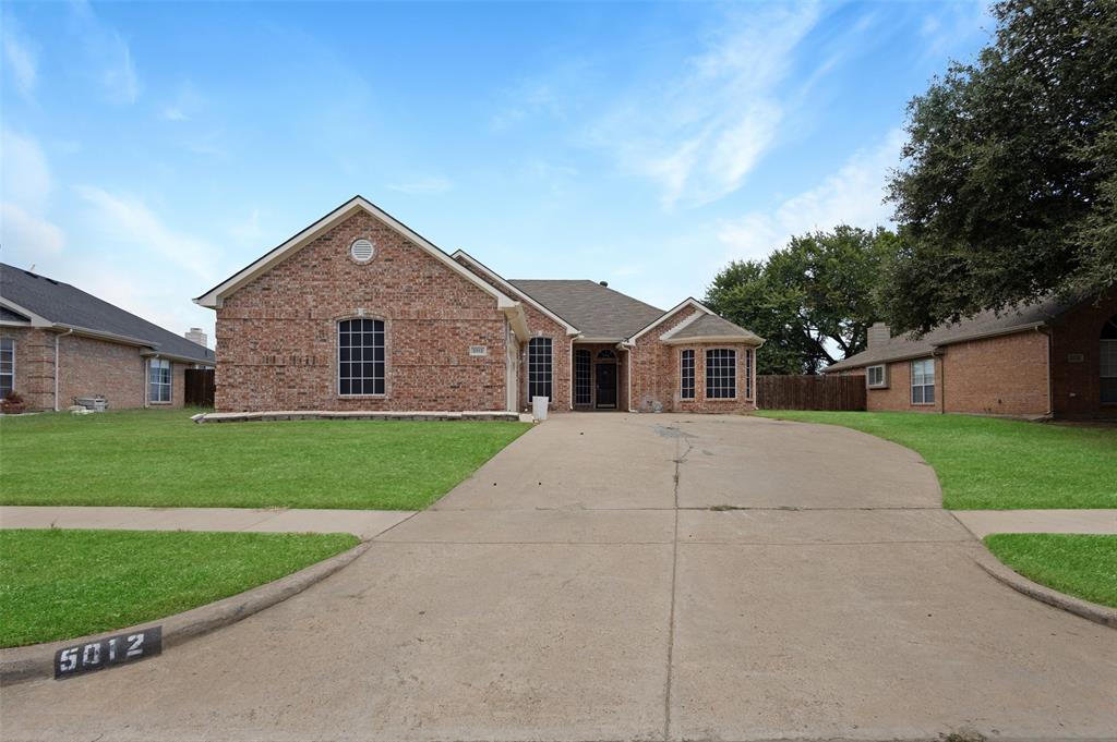 White Oak Dr, Grand Prairie, TX 75052