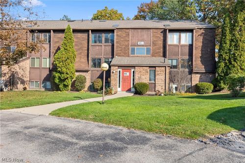 201-4645 Oakhill Boulevard, Lorain, OH, 44053 | Card Image