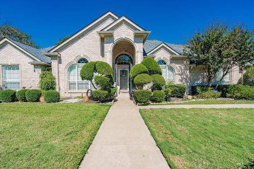2001 Country Brook Dr, Weatherford, TX, 76087-3816 | Card Image