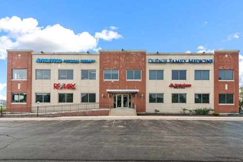200-210-2272 95th Street, Naperville, IL, 60564 | Card Image