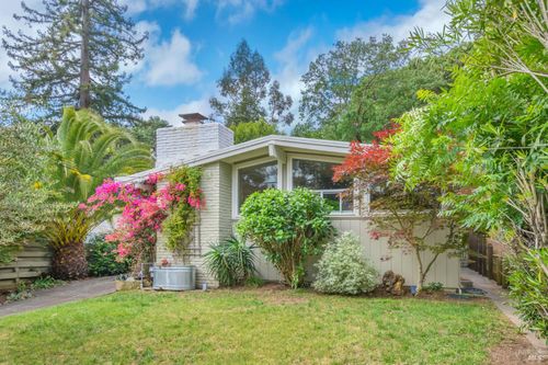 113 Santa Cruz Ave, San Anselmo, CA, 94960-1654 | Card Image