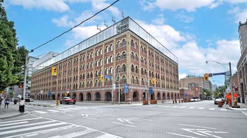 710-112 George St, Toronto, ON, M5A2M5 | Card Image