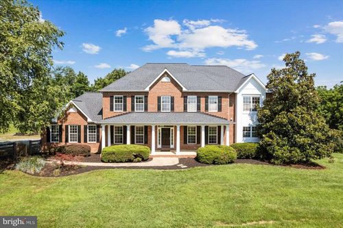 11555 Mica Pl, LOVETTSVILLE, VA, 20180-2522 | Card Image
