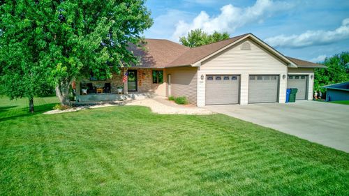 3521 Pebble Hills Dr, Fergus Falls, MN, 56537-4228 | Card Image